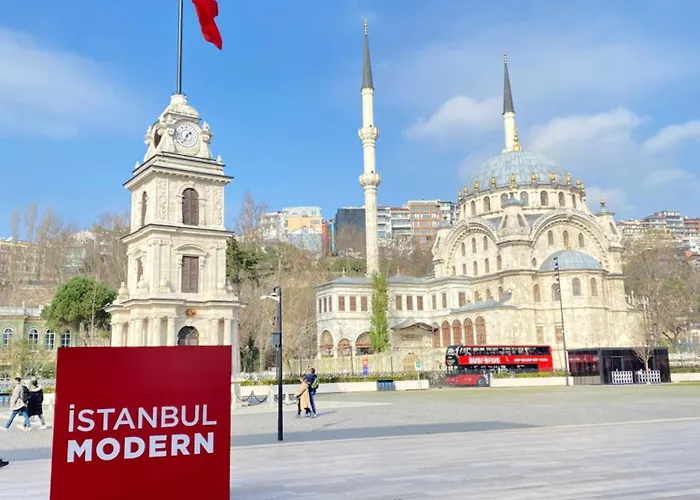 Central Of Istanbul Near To So Many Historic Place